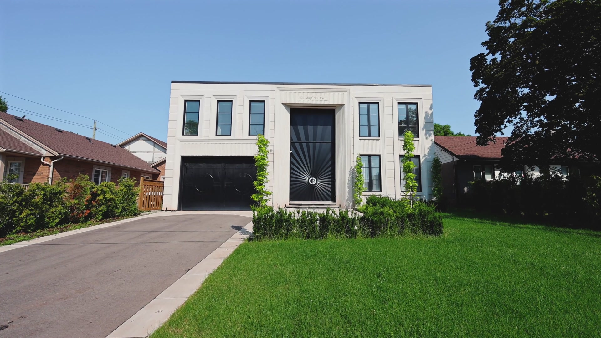 131 Mayfield Drive — front elevation, Oakville Ontario