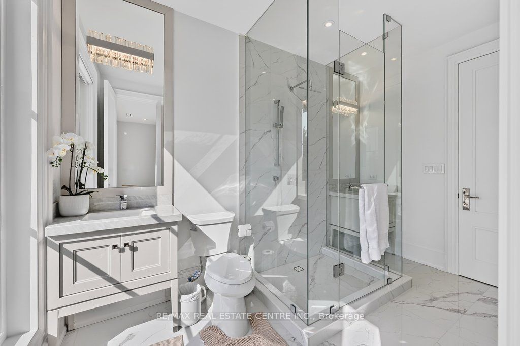 Guest bath in white marble